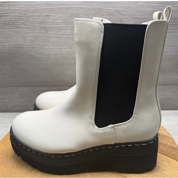 MIA Women's White dru platform bootie new 6 - Picture 2 of 8